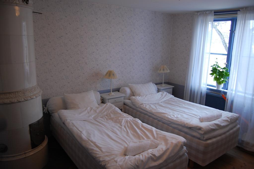 Bed and Breakfast Tullgarns Vardshus à Vagnhärad Chambre photo